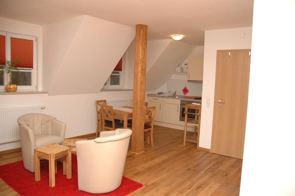 Ferienhaus Am Brunnen Tiefenpölz Eksteriør billede